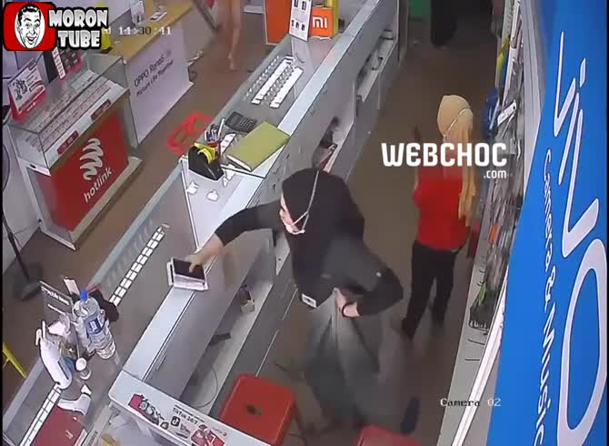 Video :In a business, two employees are terrified by a pervert exhibitionist